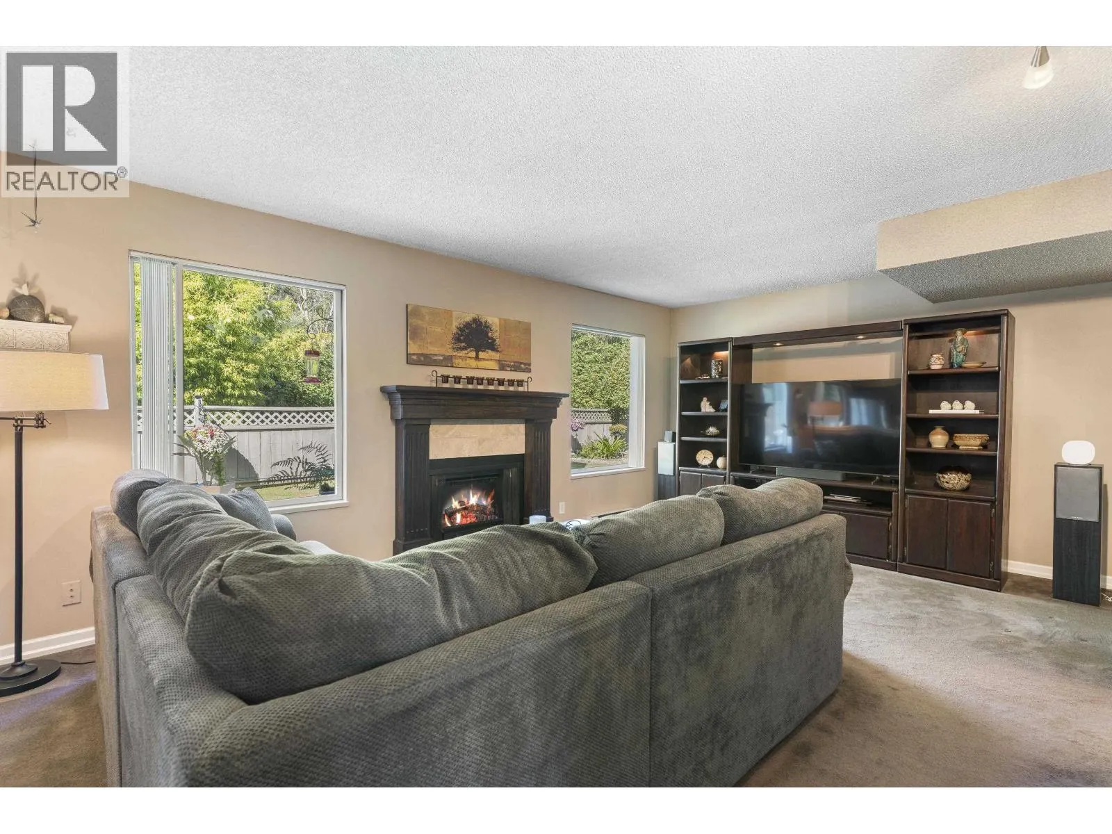 9409 KINGSLEY CRESCENT