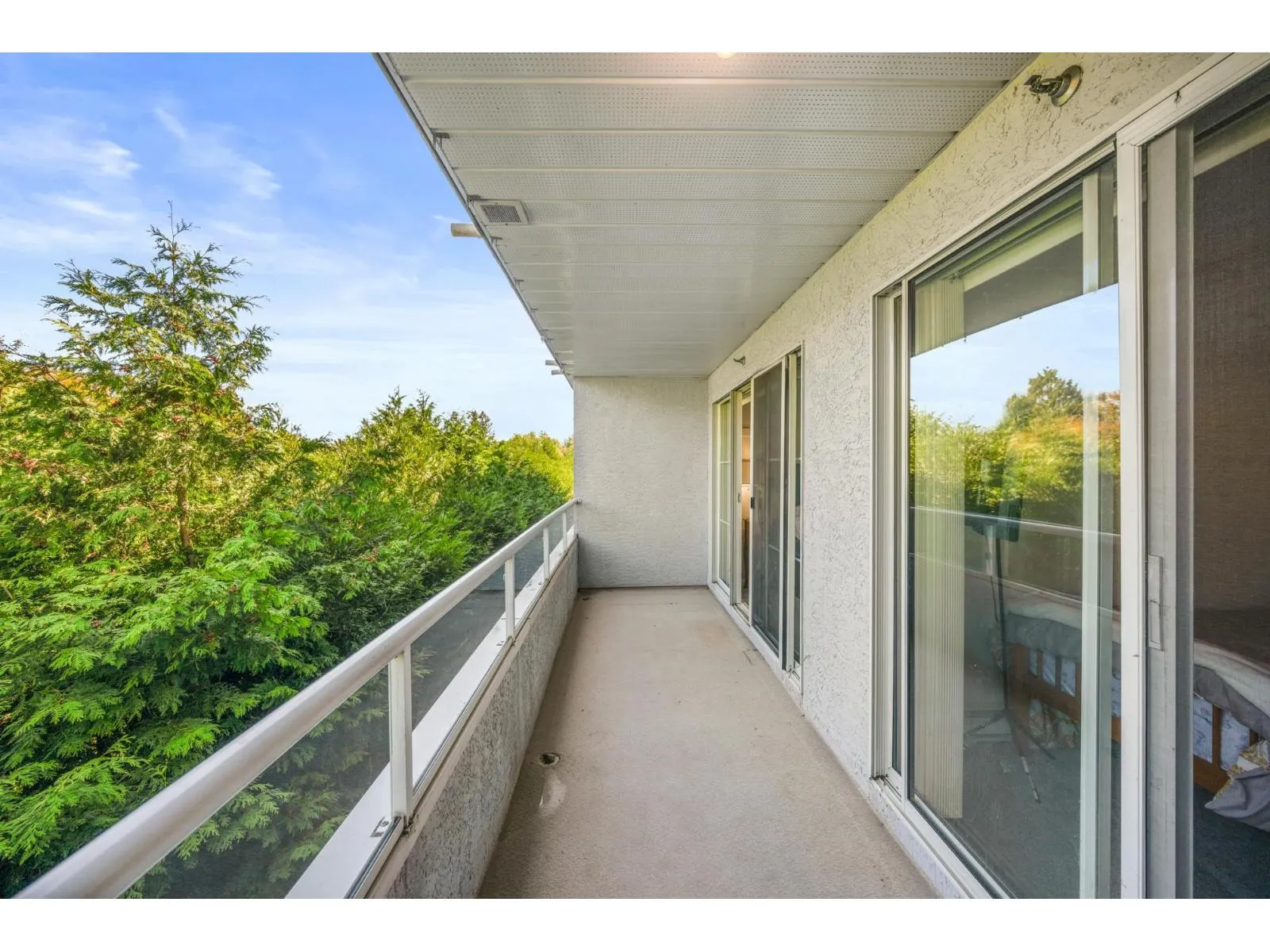 207 20350 54 AVENUE