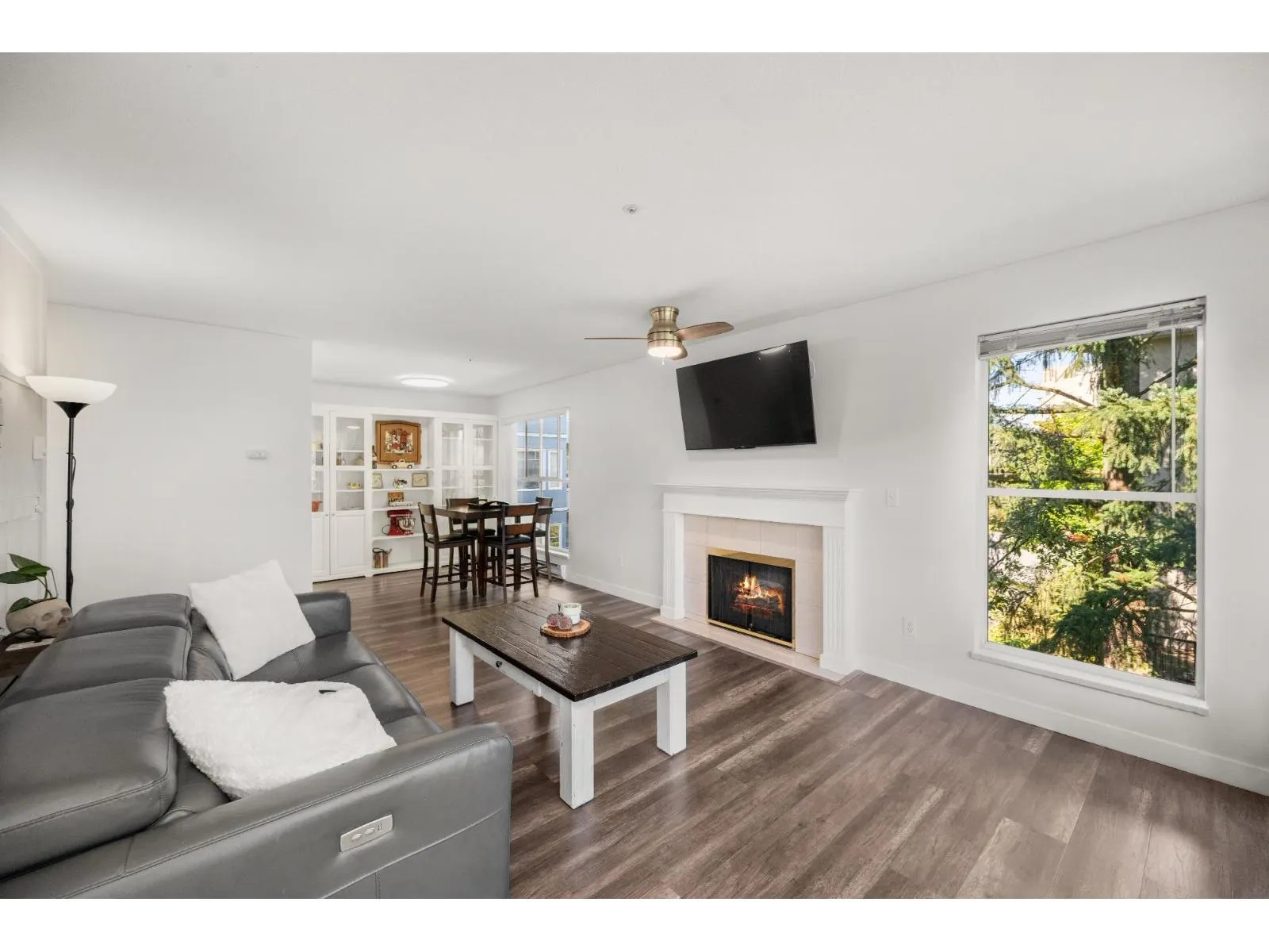 207 20350 54 AVENUE