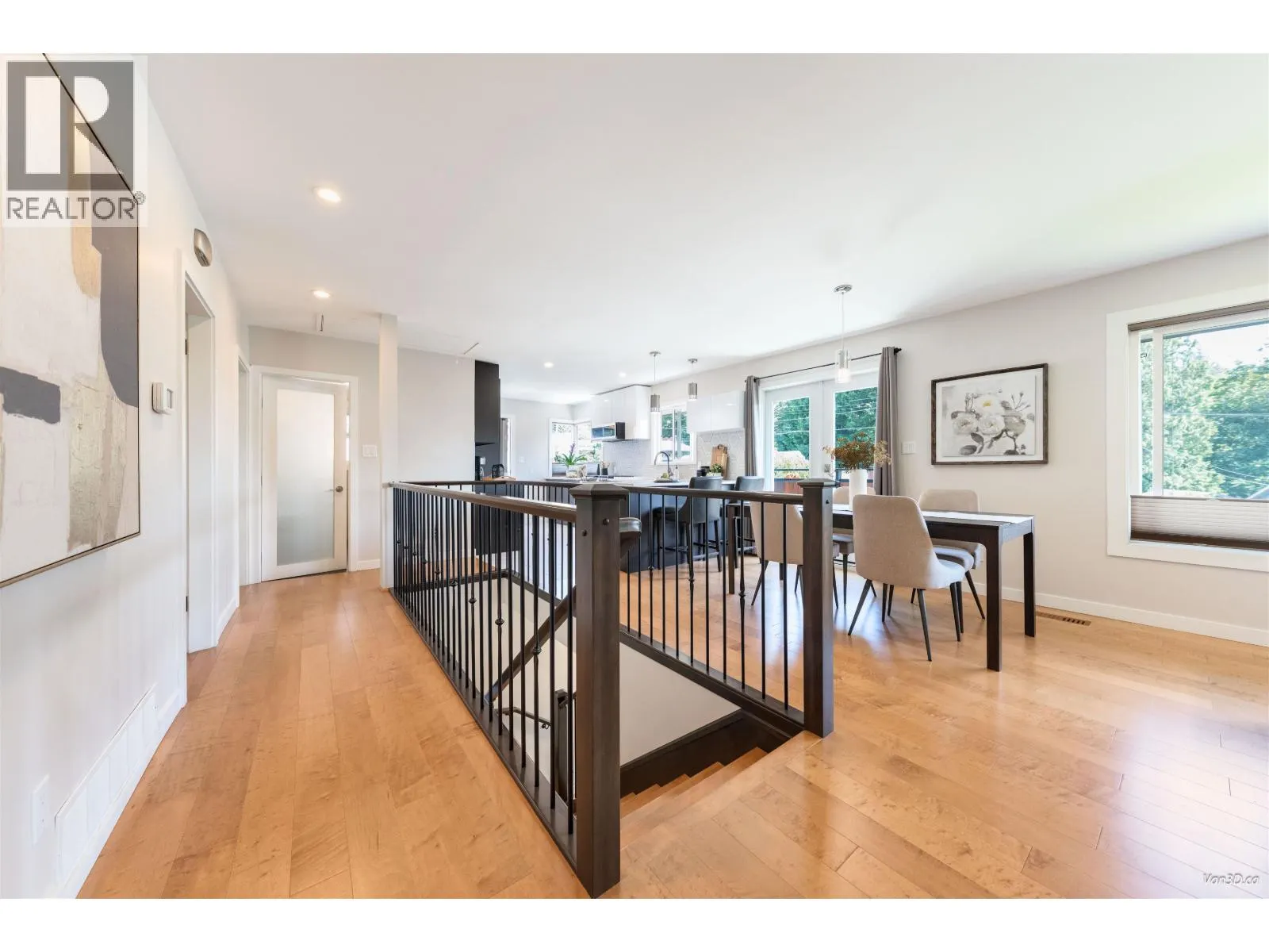 949 HARTFORD PLACE