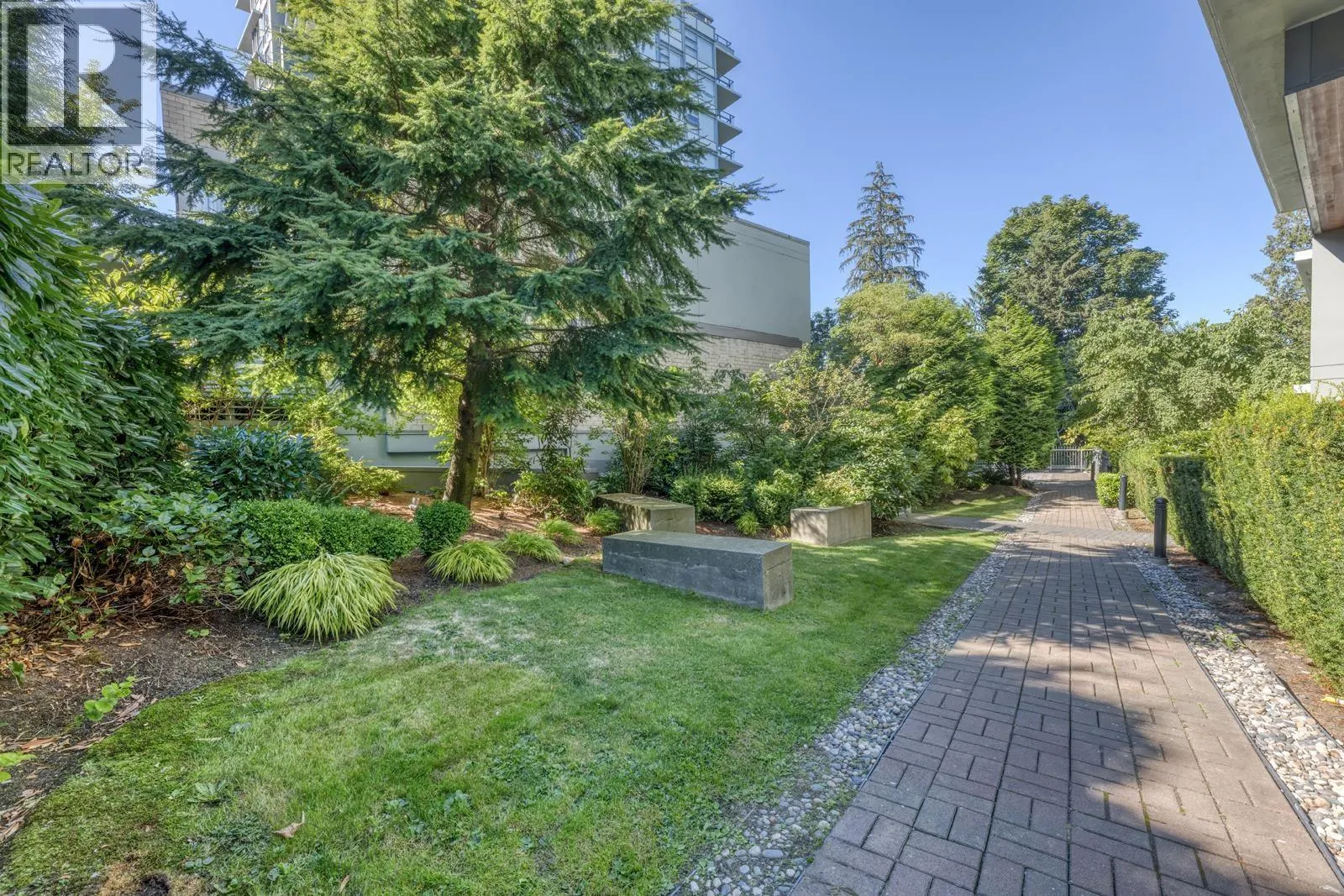 307 9222 UNIVERSITY CRESCENT