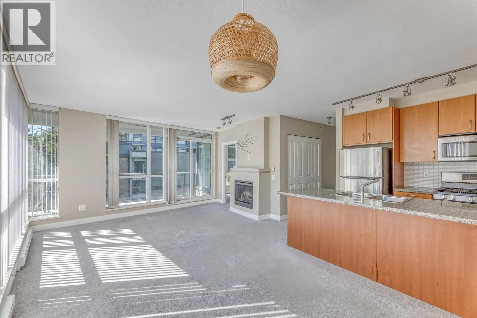 307 9222 UNIVERSITY CRESCENT