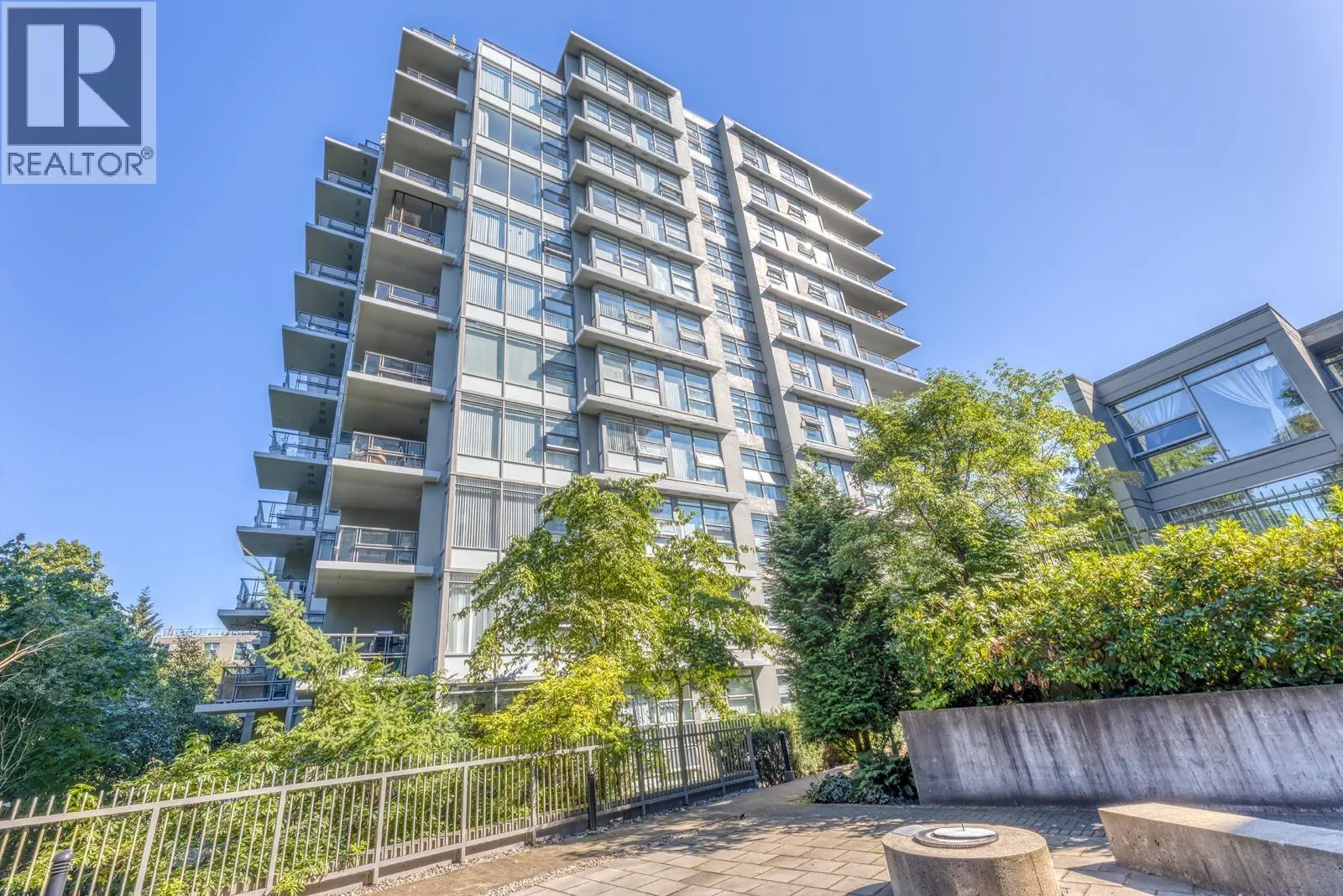 307 9222 UNIVERSITY CRESCENT