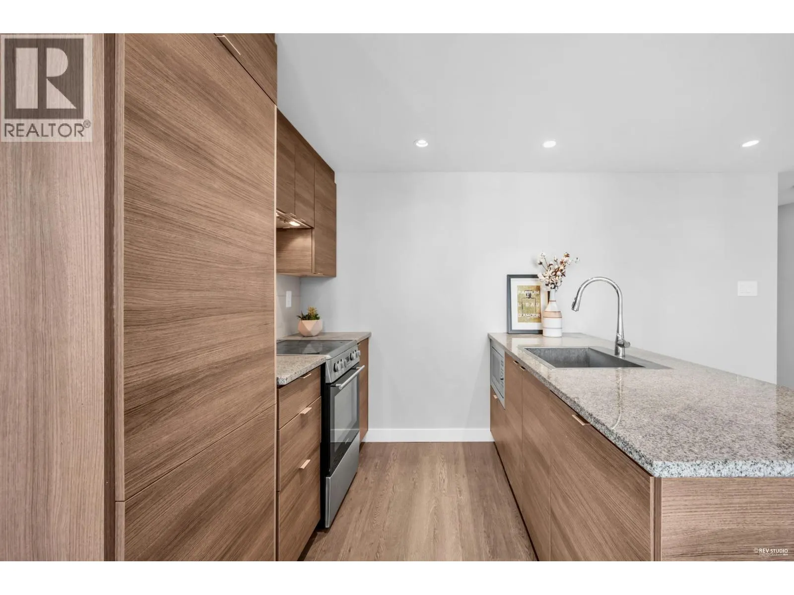 3207 488 SW MARINE DRIVE