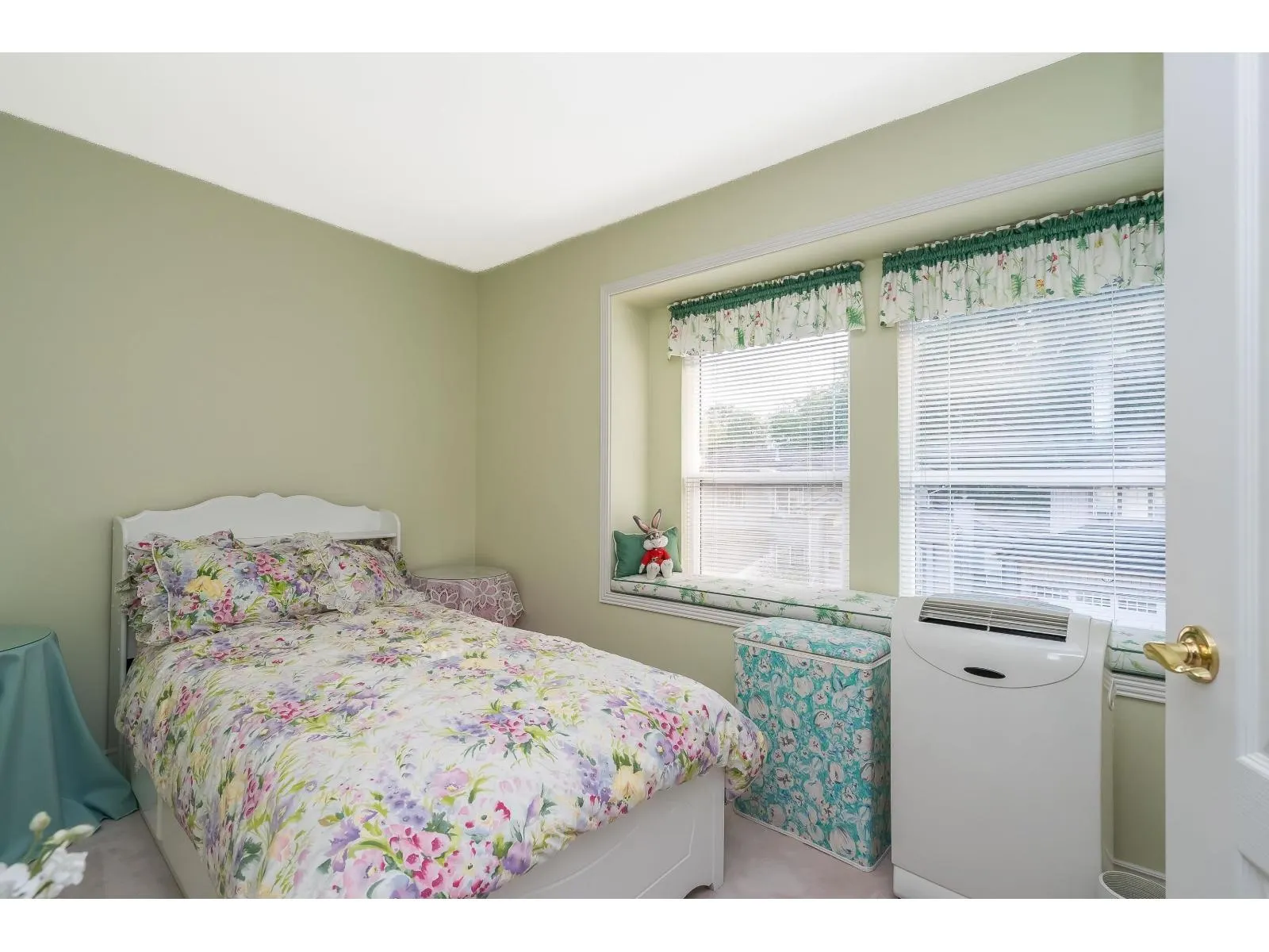 6779 CHATEAU COURT