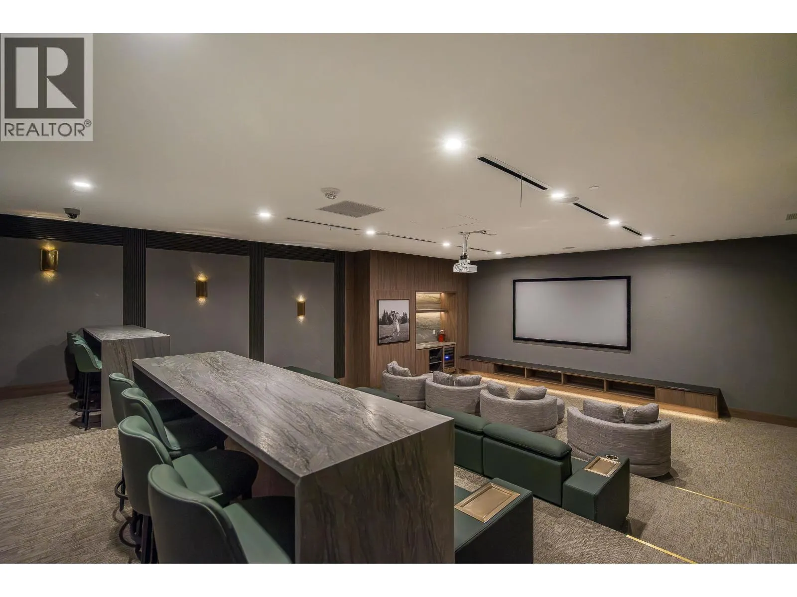 2707 4168 LOUGHEED HIGHWAY