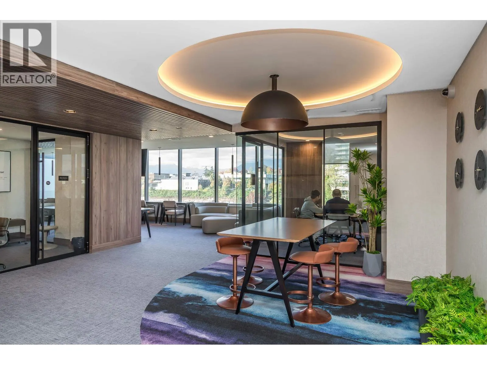 2707 4168 LOUGHEED HIGHWAY