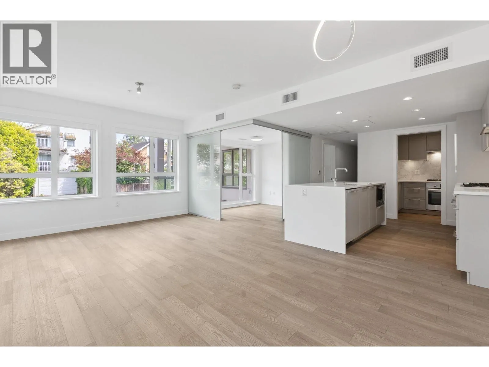 223 7828 GRANVILLE STREET