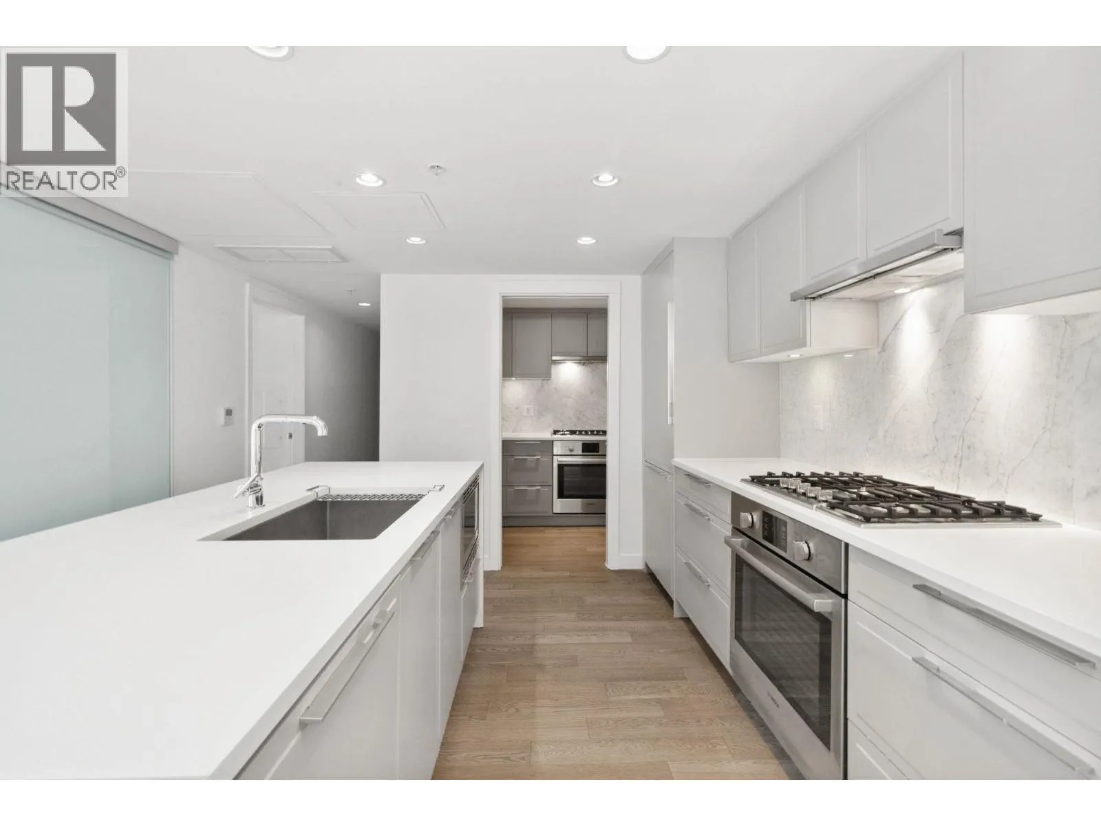 223 7828 GRANVILLE STREET