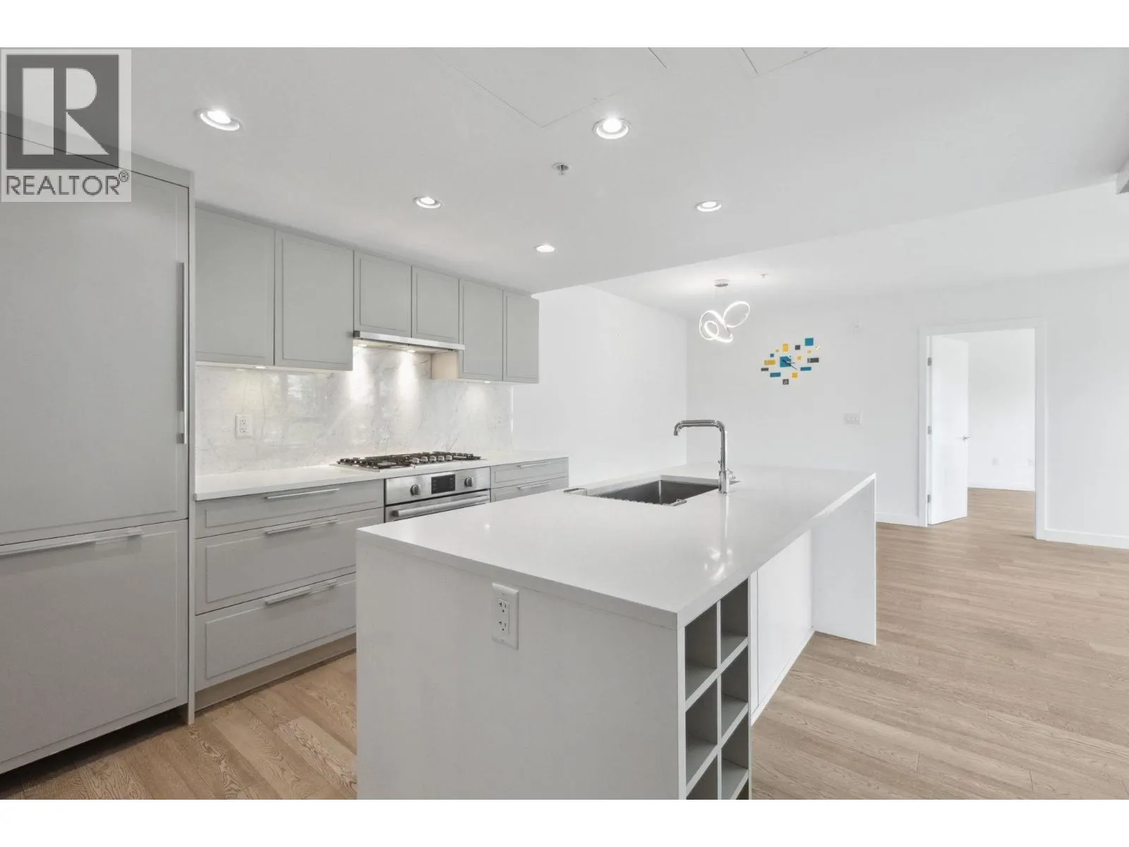 223 7828 GRANVILLE STREET