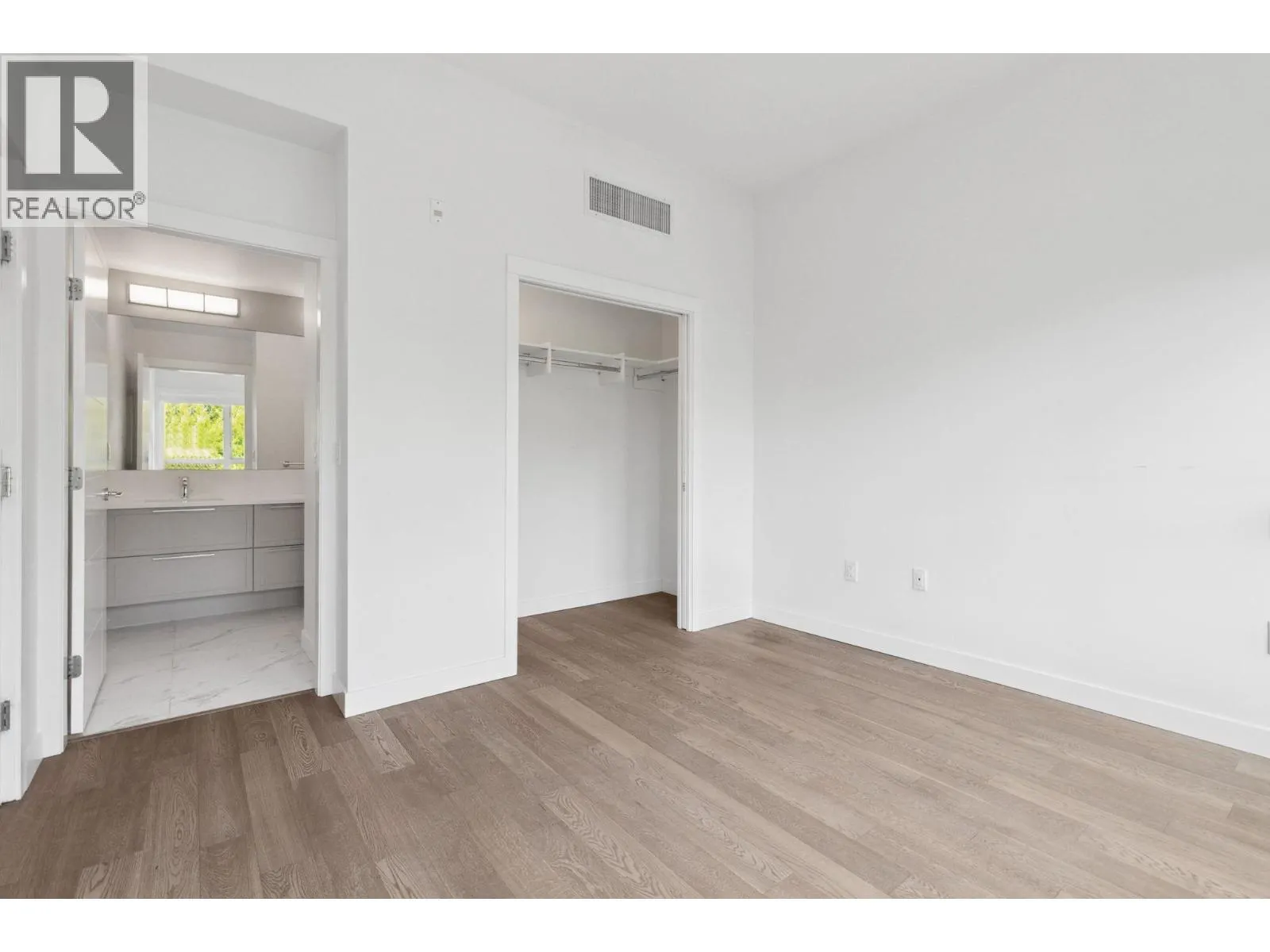223 7828 GRANVILLE STREET