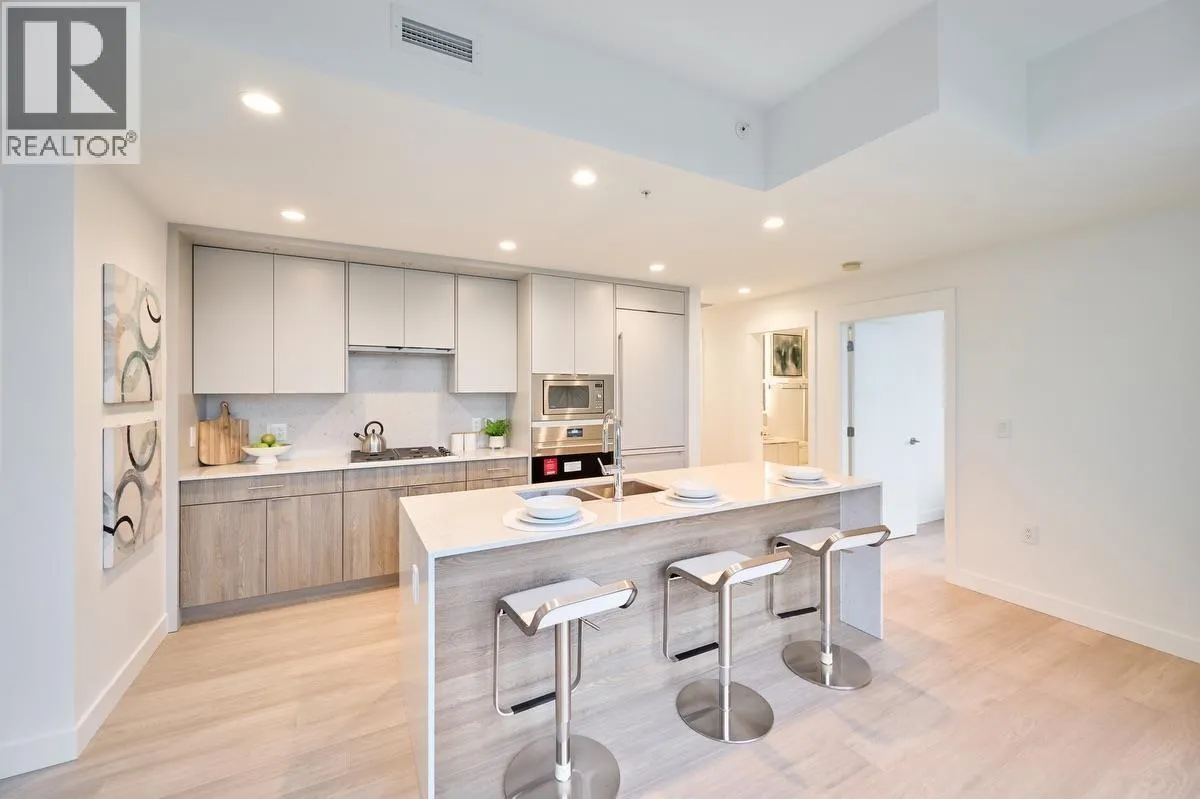 503 7638 CAMBIE STREET