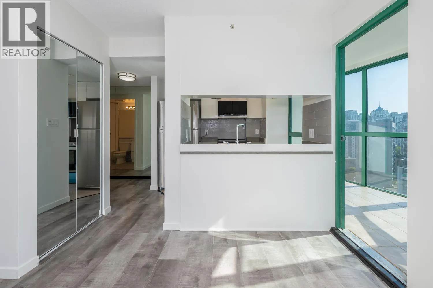 1504 1188 HOWE STREET