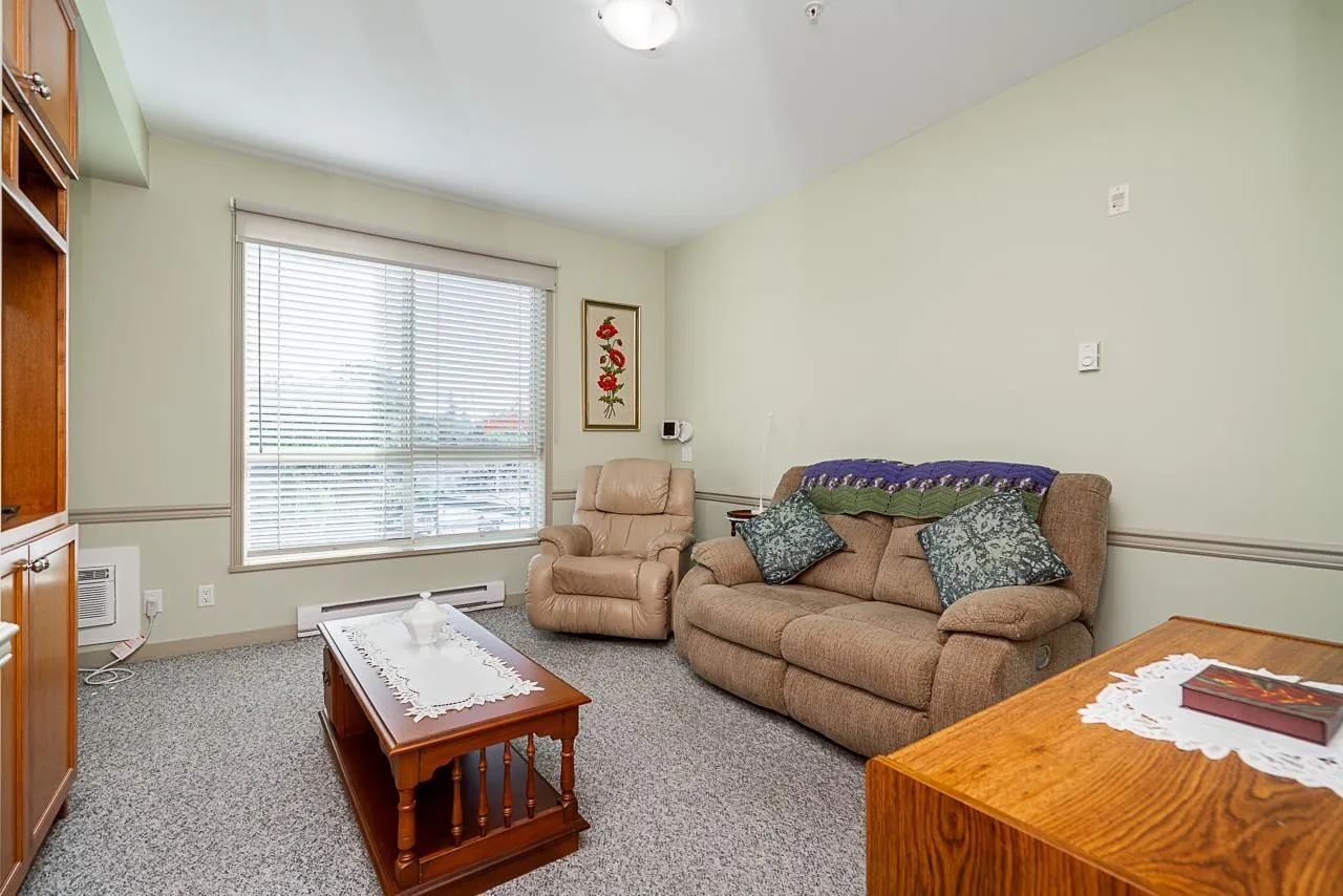 311 33485 SOUTH FRASER WAY