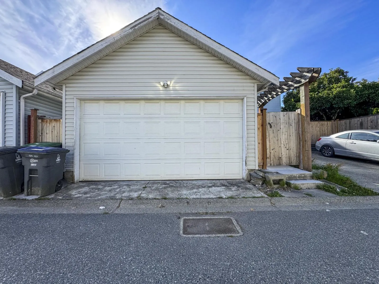 5890 148 STREET