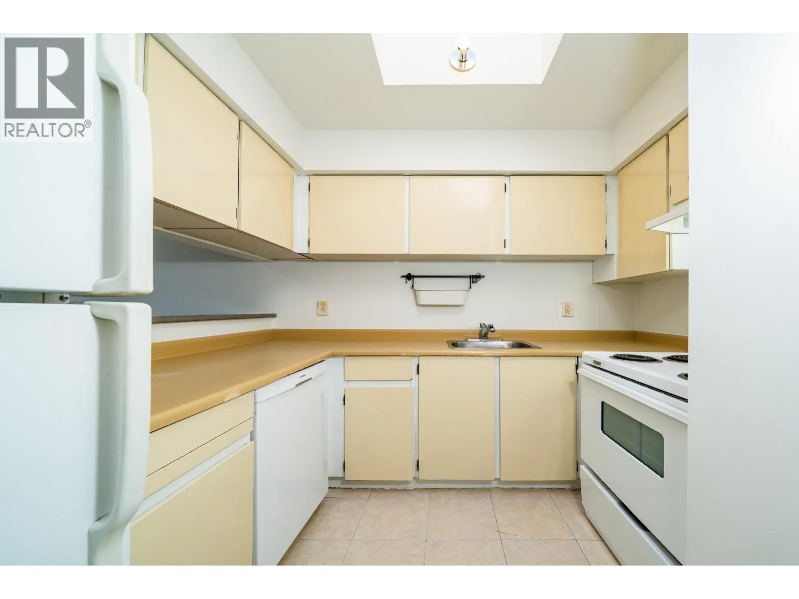 313 8460 ACKROYD ROAD