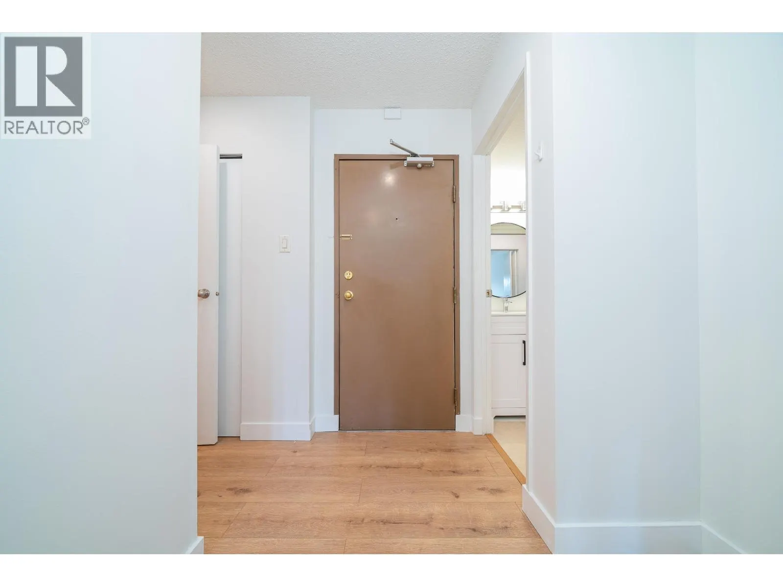 313 8460 ACKROYD ROAD