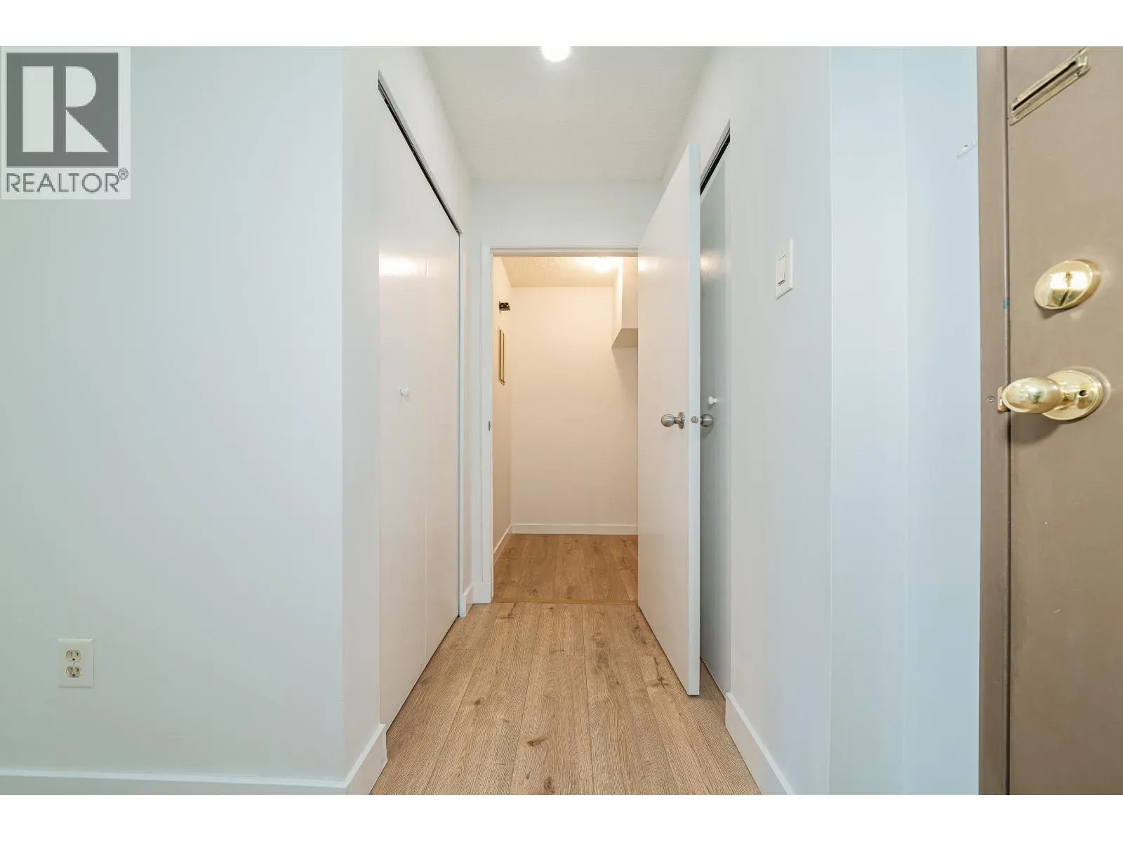 313 8460 ACKROYD ROAD