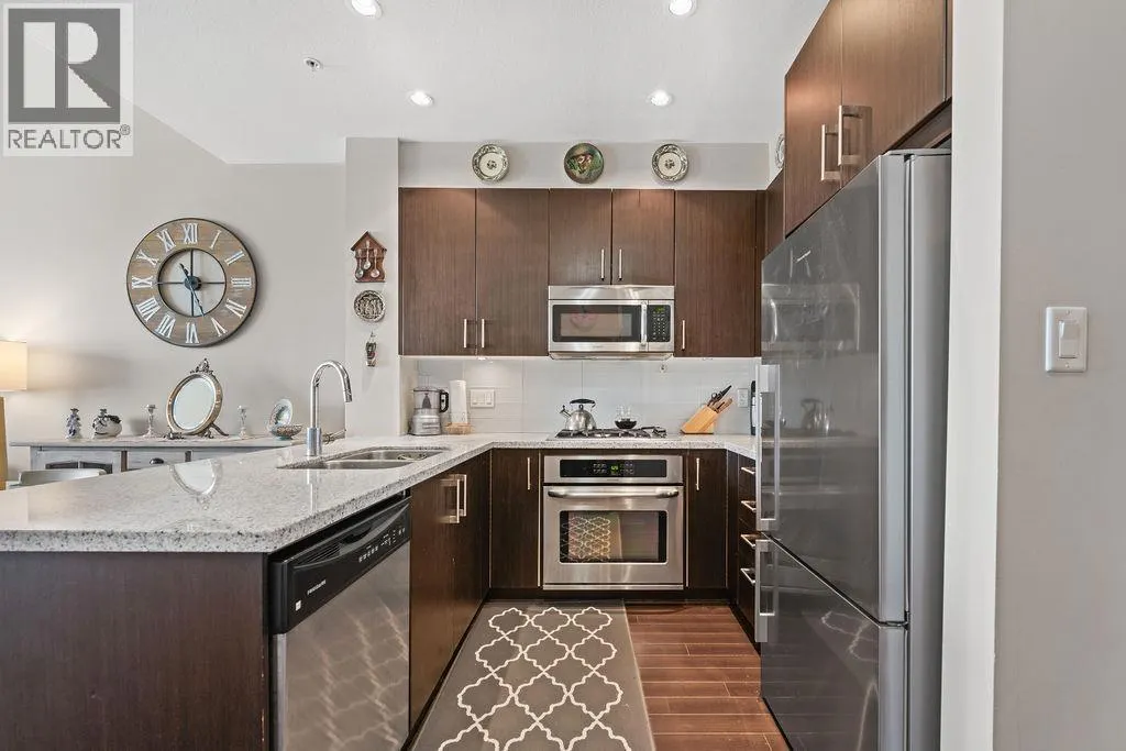 119 W 22ND STREET