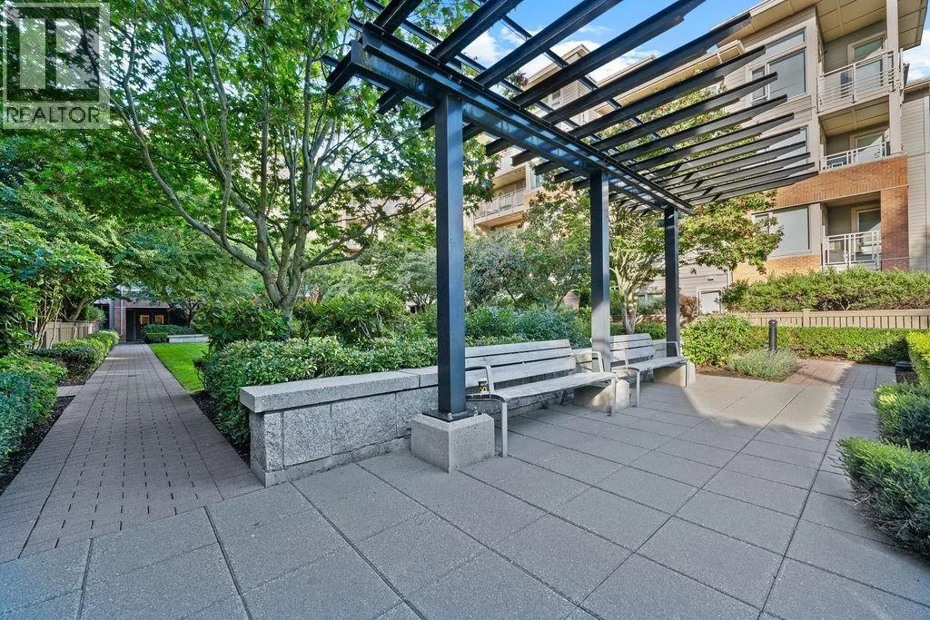 119 W 22ND STREET