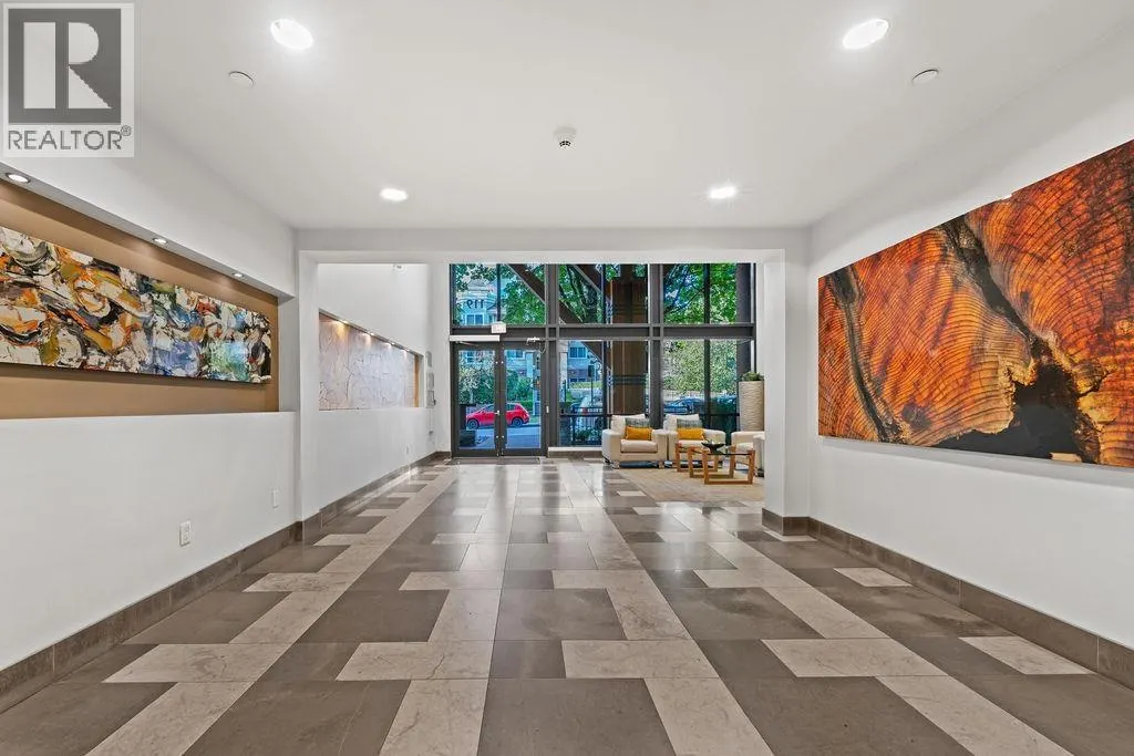 119 W 22ND STREET