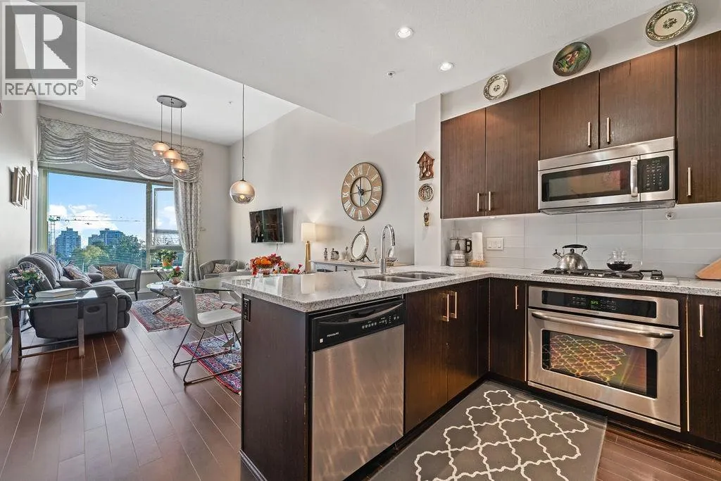 119 W 22ND STREET