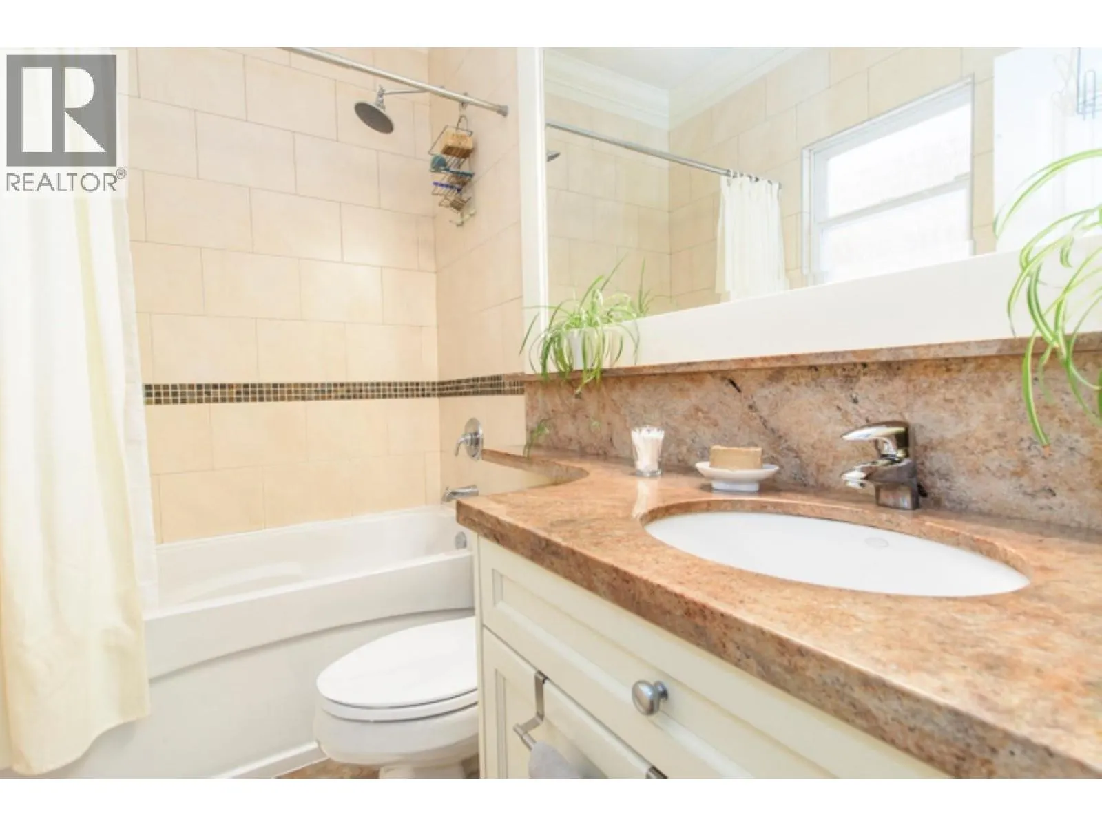 196 W 18TH AVENUE