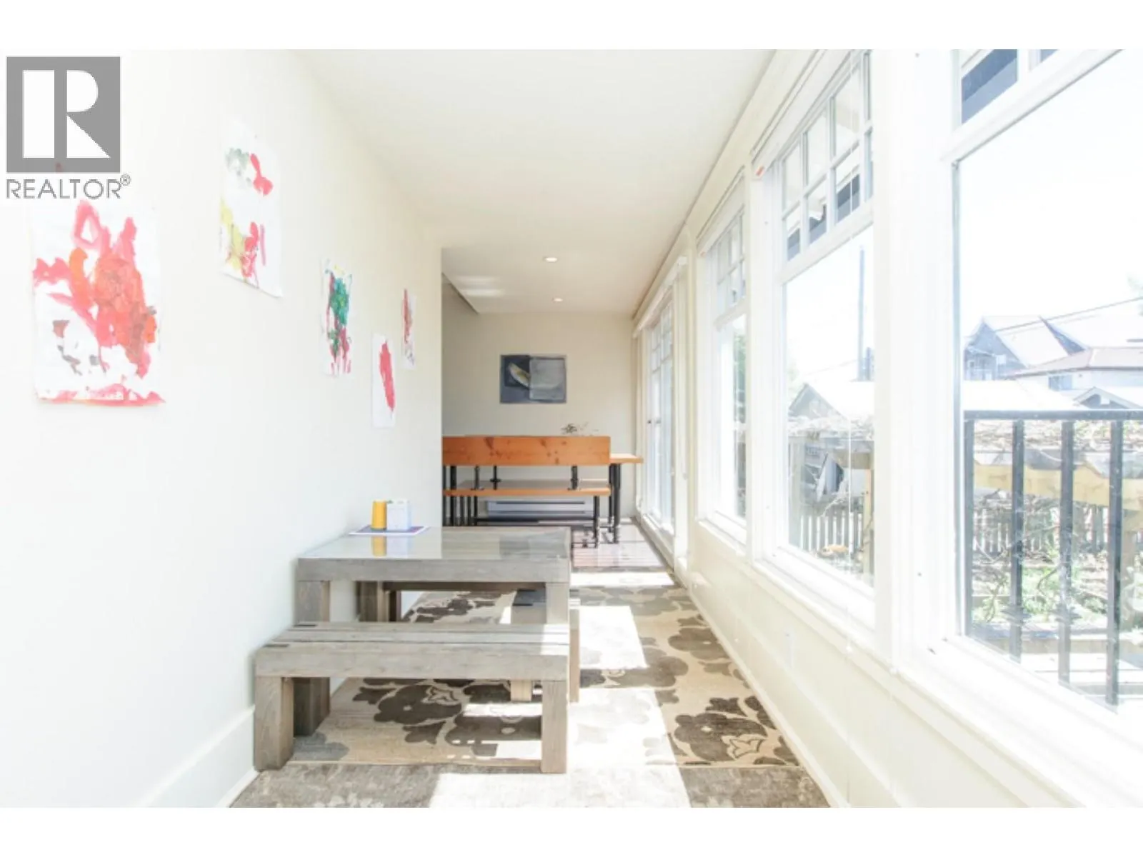 196 W 18TH AVENUE