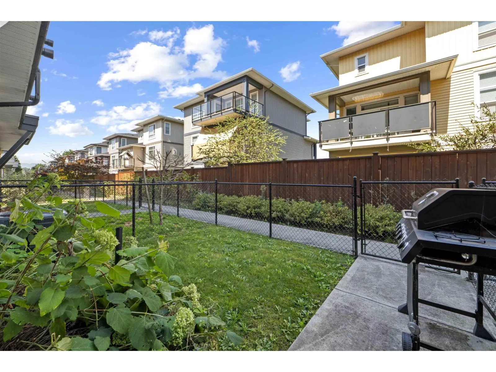 106 8413 MIDTOWN WAY|Chilliwack Proper South