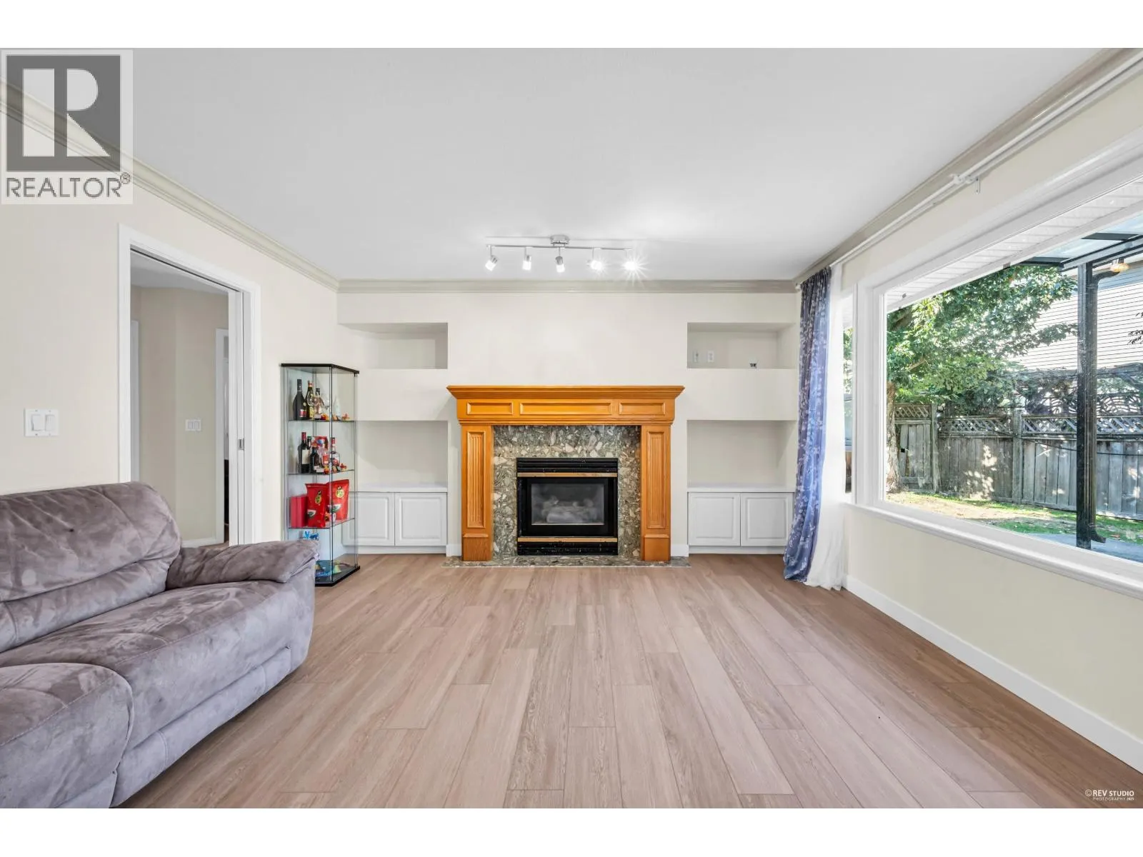 2140 DAVIES COURT