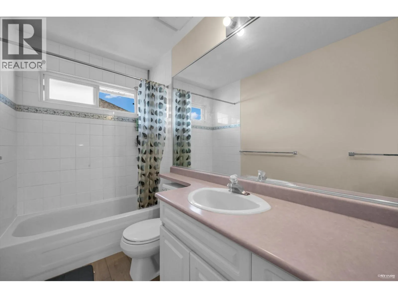 2140 DAVIES COURT