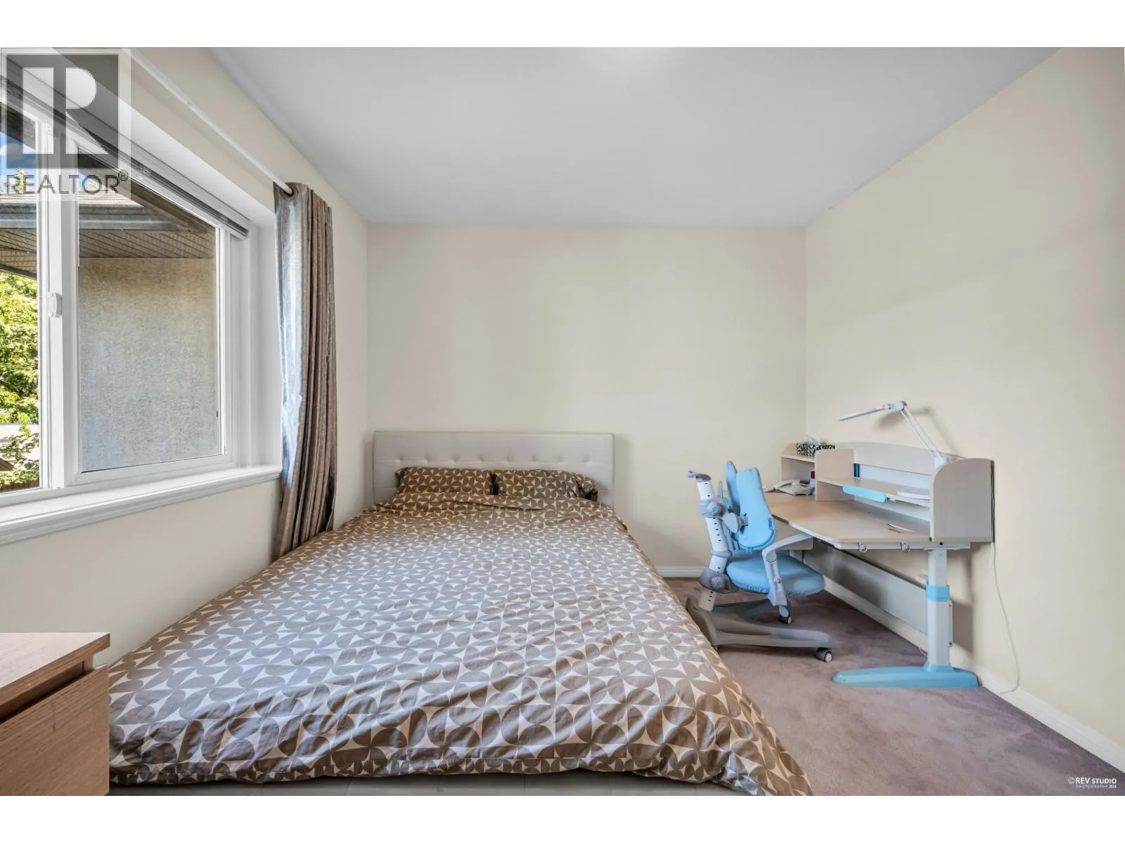 2140 DAVIES COURT