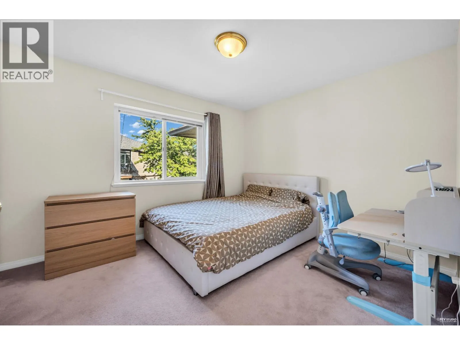2140 DAVIES COURT