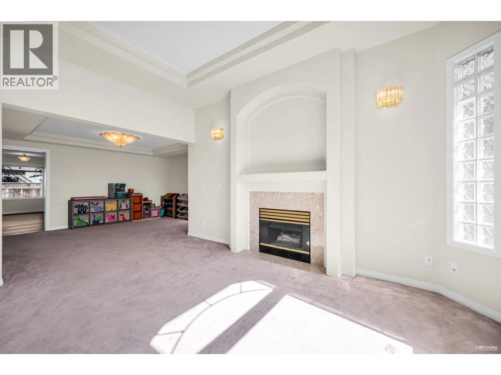2140 DAVIES COURT