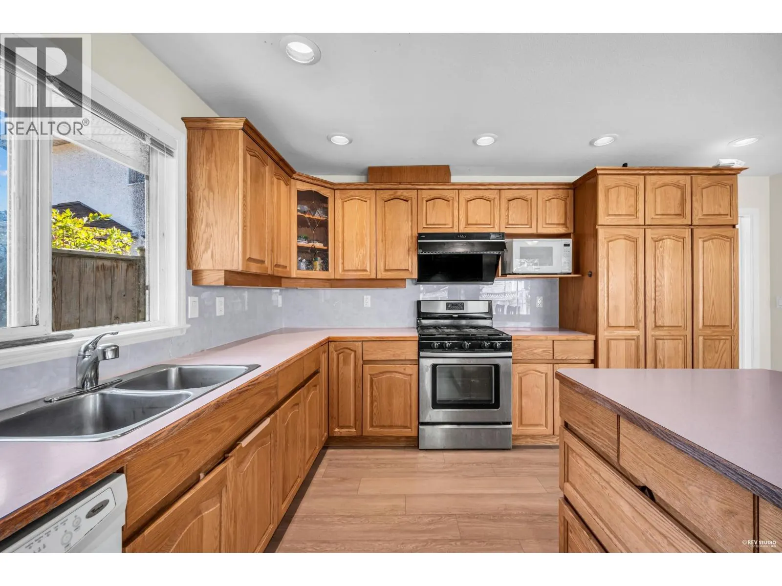 2140 DAVIES COURT
