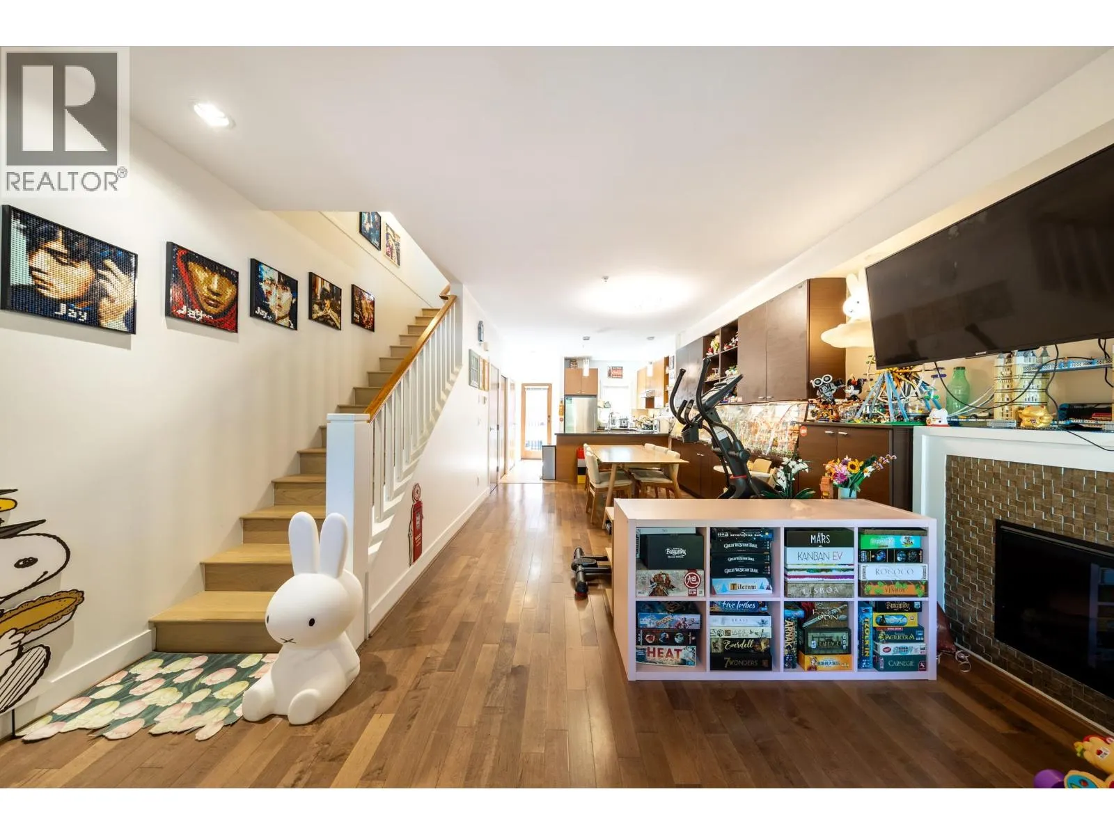 1016 W 45TH AVENUE