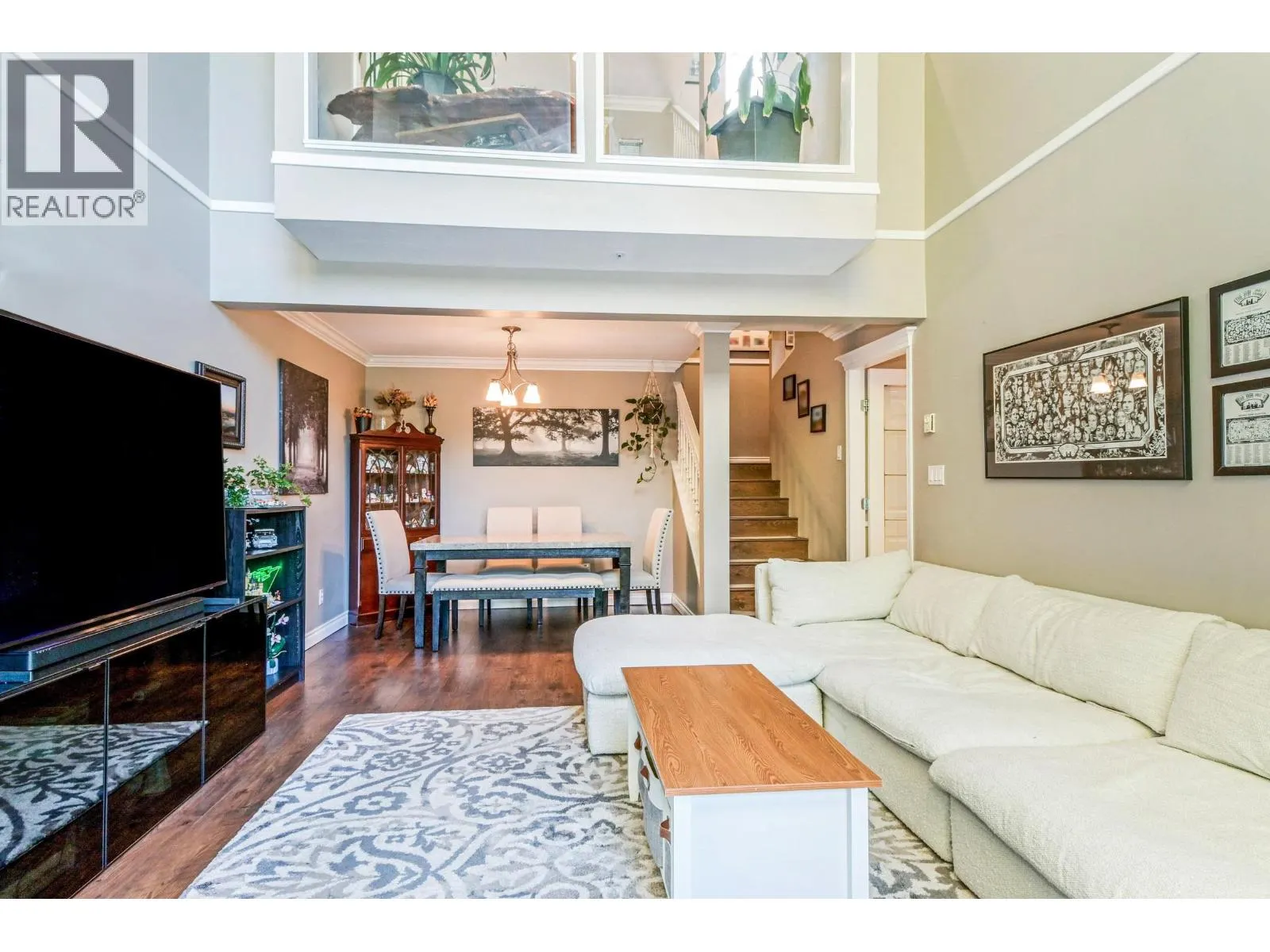 24 1238 EASTERN DRIVE