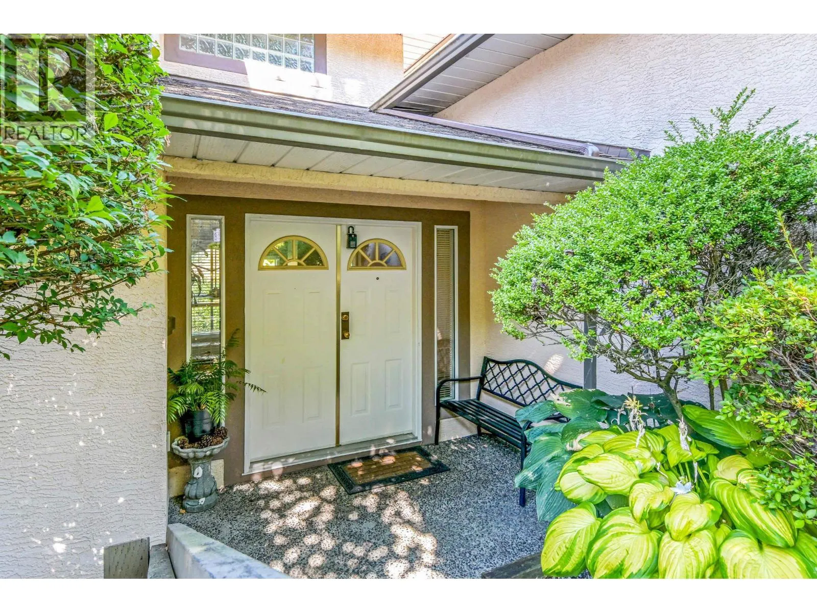 24 1238 EASTERN DRIVE