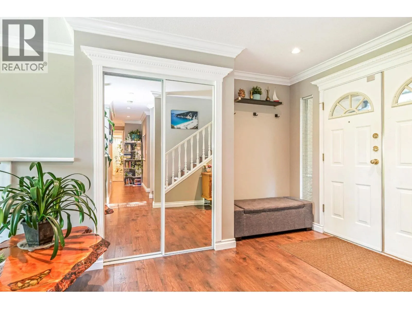 24 1238 EASTERN DRIVE
