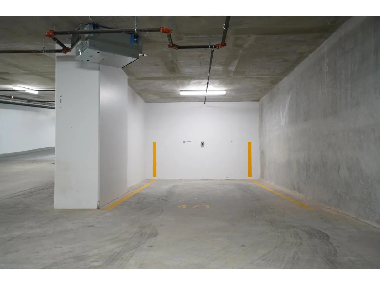 805 13768 100 AVENUE