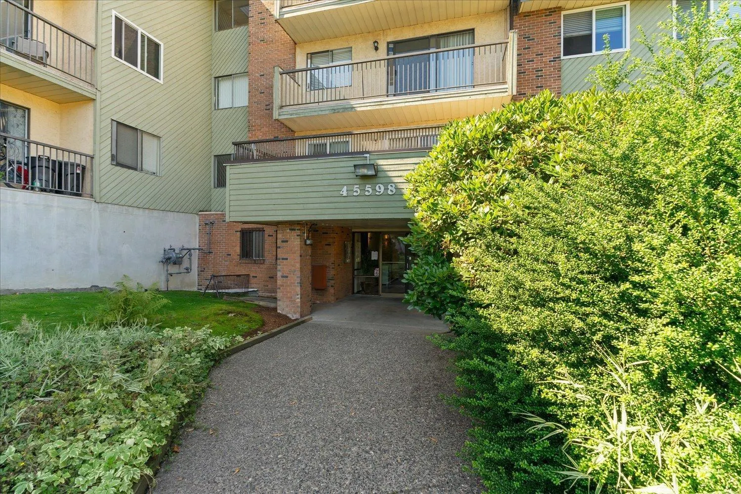 307 45598 MCINTOSH DRIVE|Chilliwack Proper South