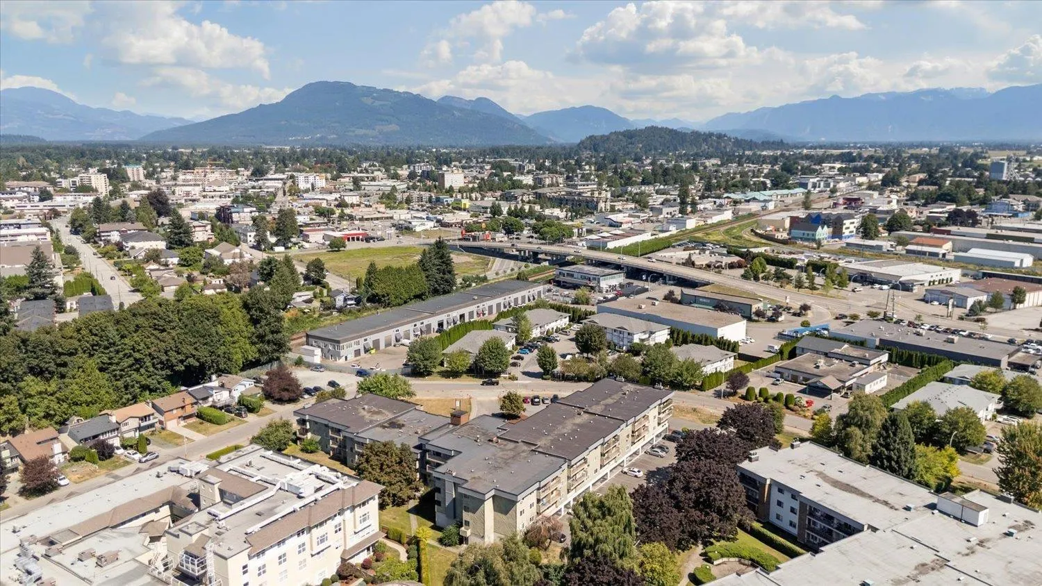 307 45598 MCINTOSH DRIVE|Chilliwack Proper South