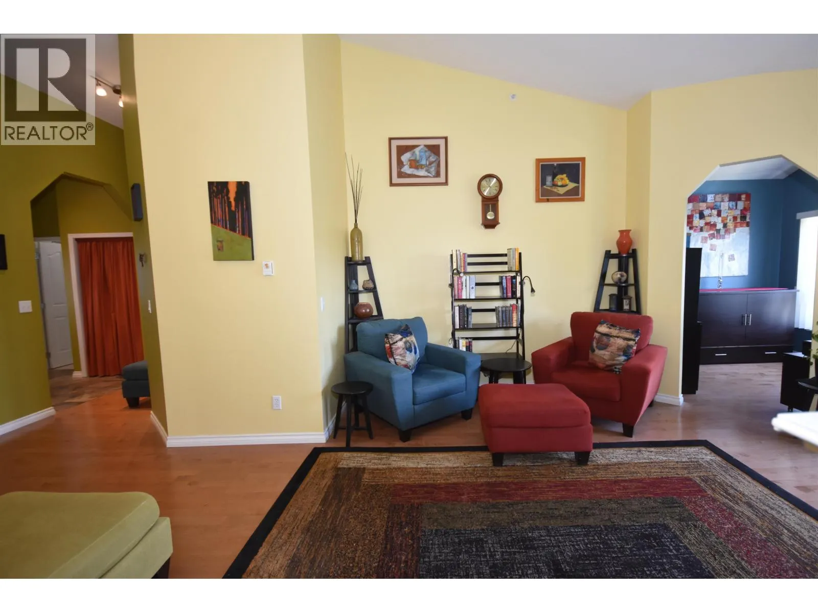 302 4955 RIVER ROAD