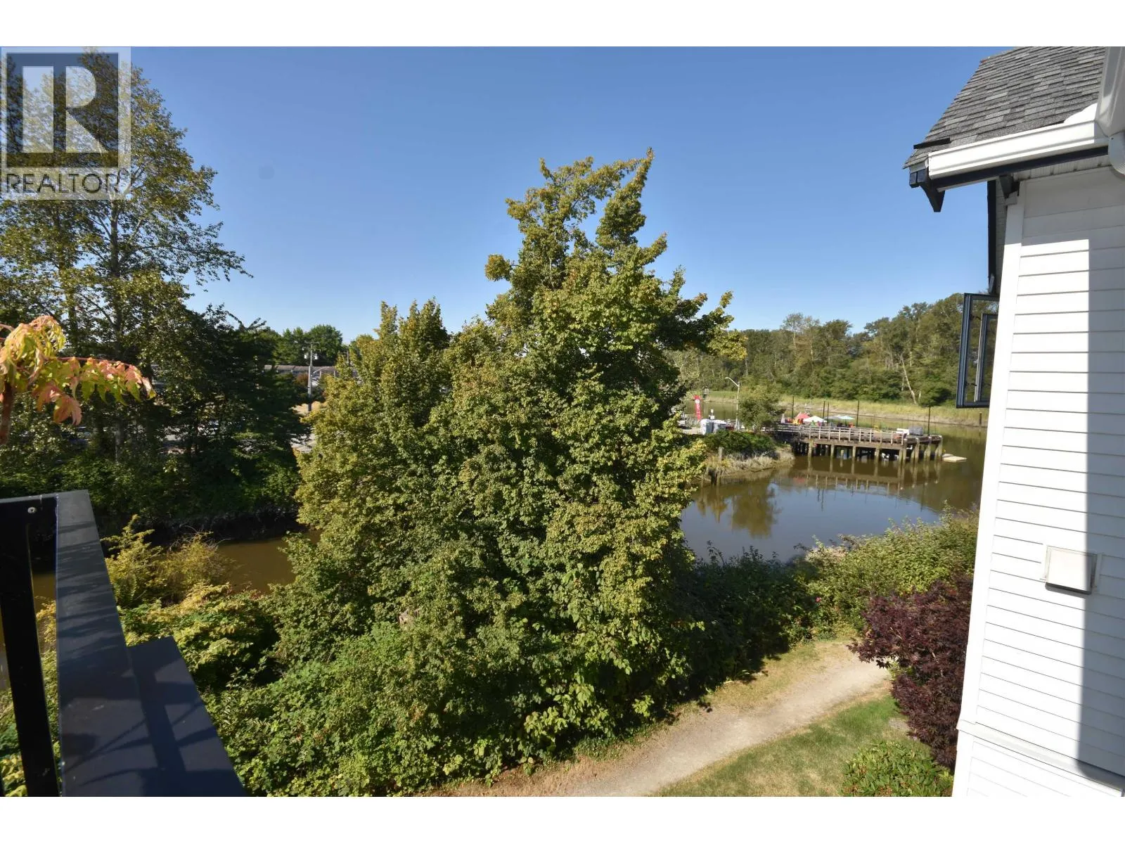 302 4955 RIVER ROAD