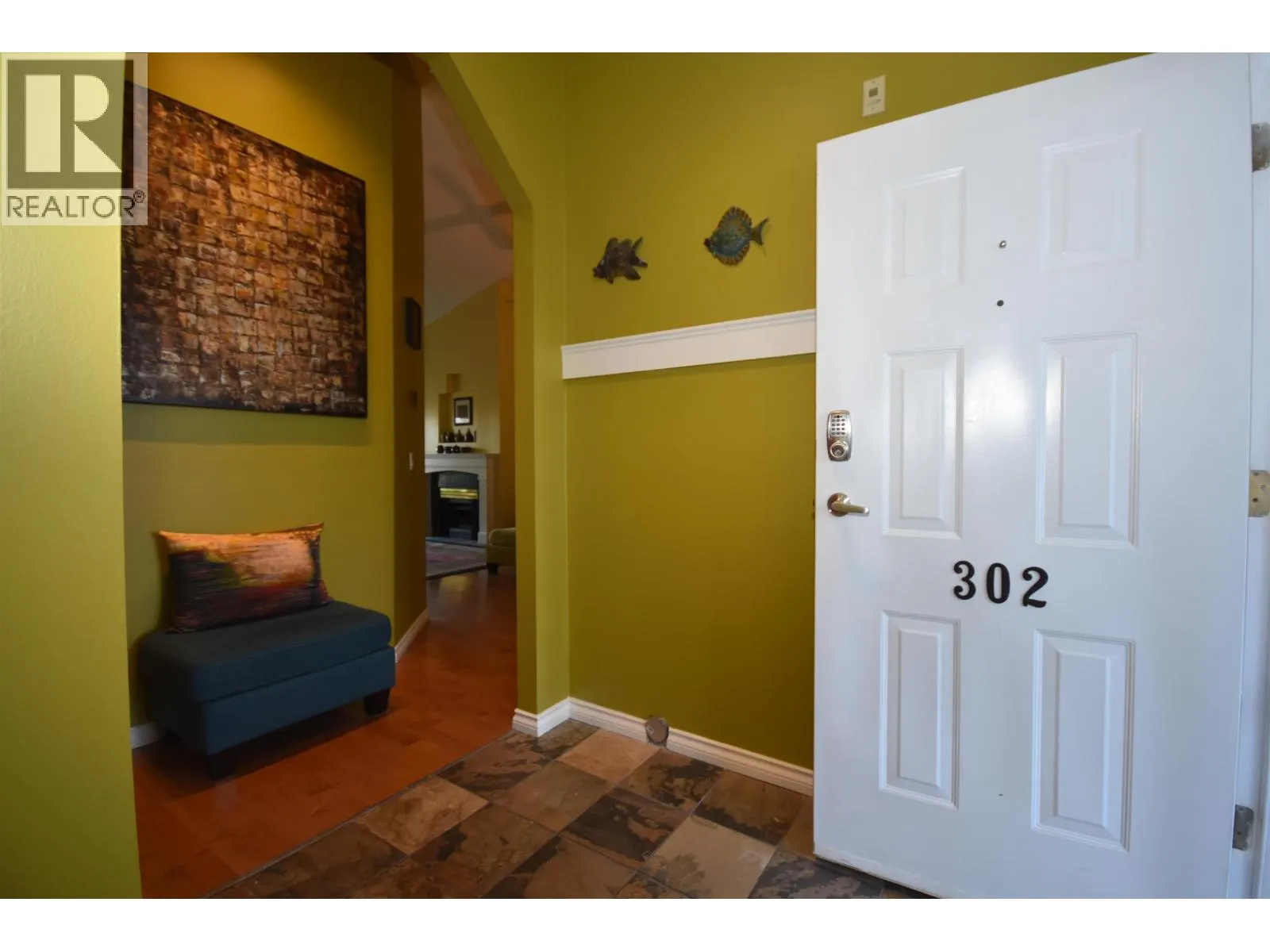 302 4955 RIVER ROAD