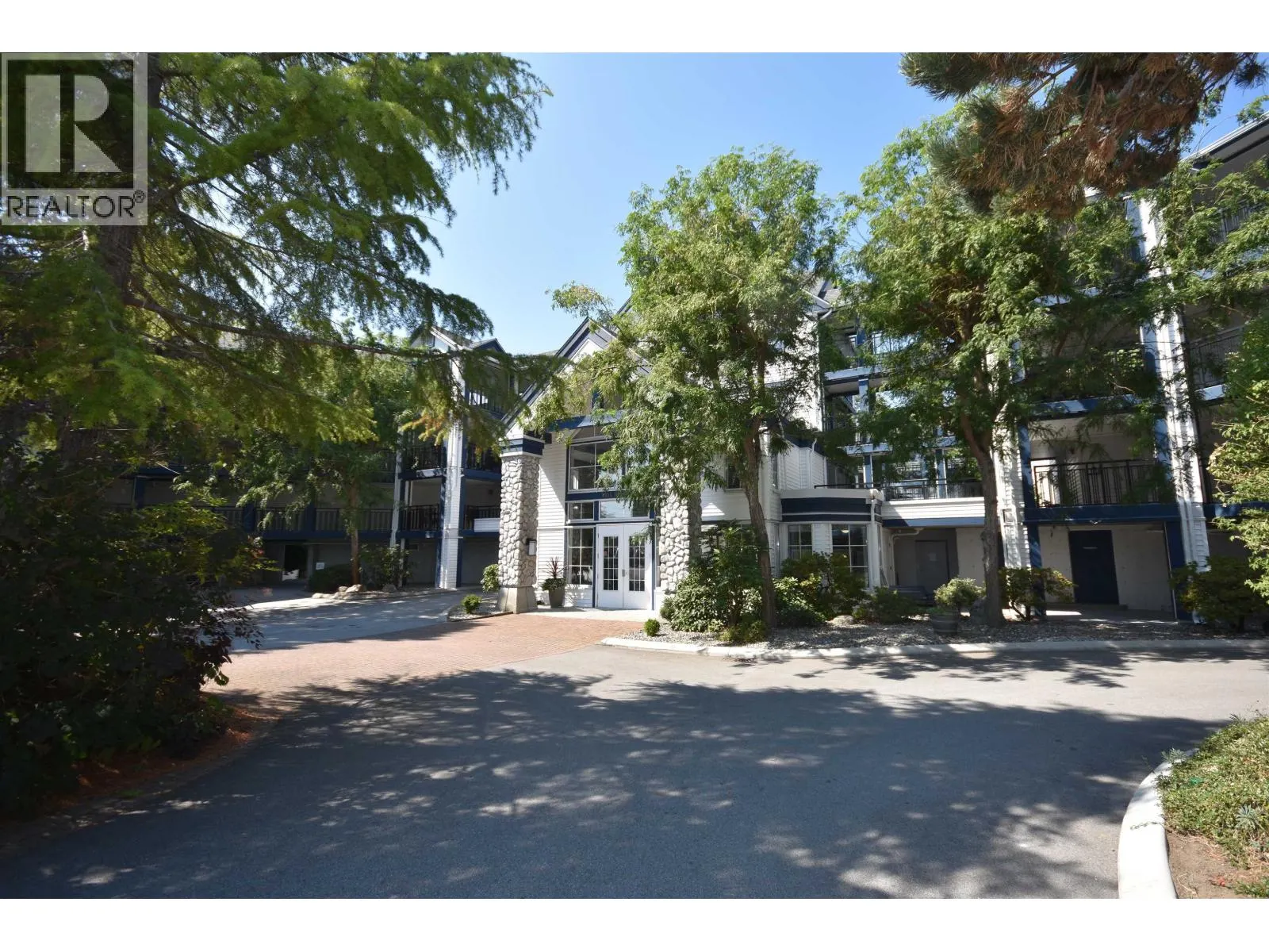 302 4955 RIVER ROAD