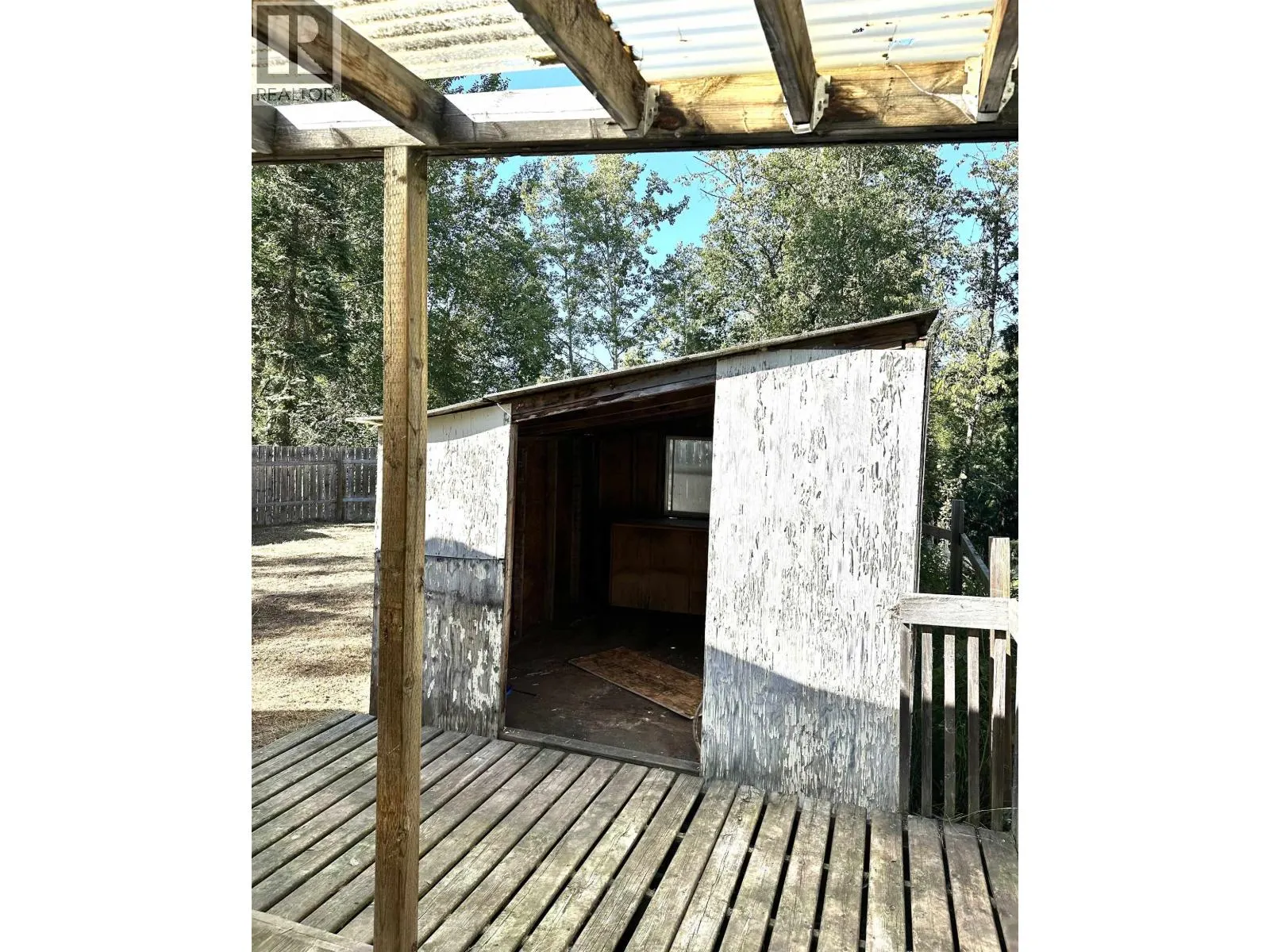 2020 E KENWORTH ROAD