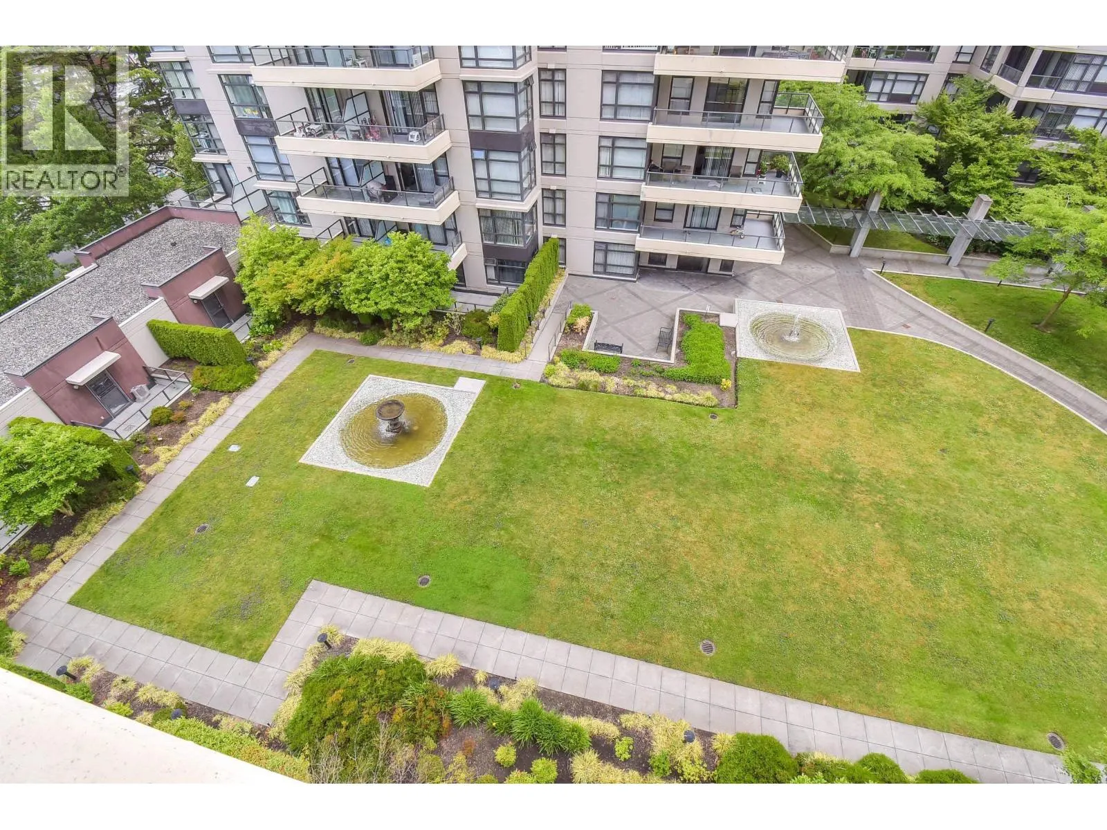 804 8120 LANSDOWNE ROAD