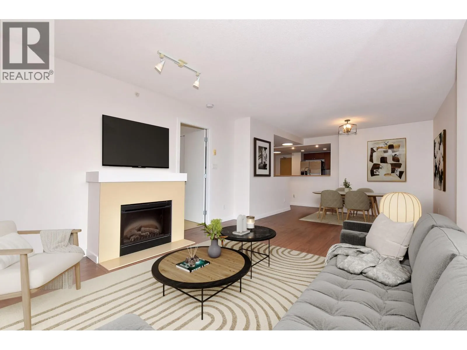 804 8120 LANSDOWNE ROAD
