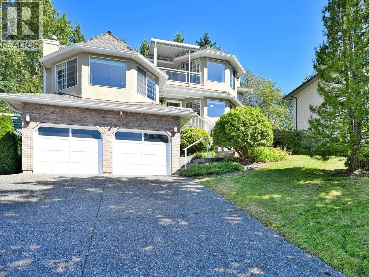 1422 MAGNOLIA PLACE